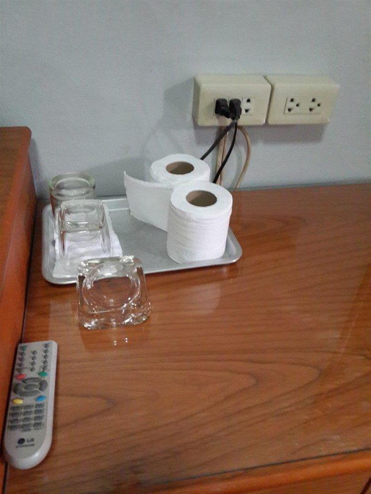 White Orchid Inn I Bangkok Esterno foto