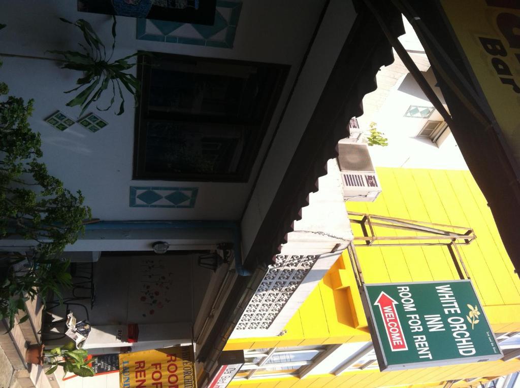 White Orchid Inn I Bangkok Esterno foto