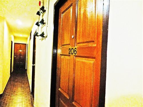 White Orchid Inn I Bangkok Esterno foto